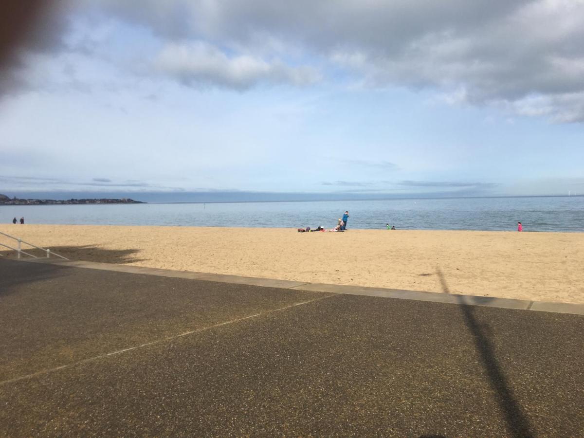 One Bedroom Holiday Apartment Colwyn Bay Zewnętrze zdjęcie